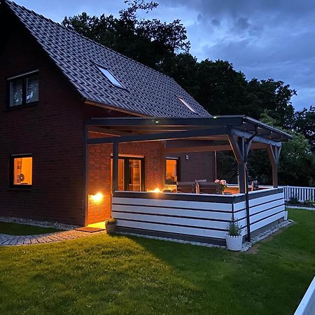 Unter Göhren Strandhaus Mathea - Ruhige Lage Direkt Am Fleesensee - Parkplatz, Kamin, Sauna - Familienfreundlich מראה חיצוני תמונה